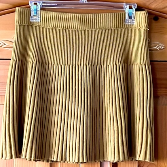 ๐HP๐Aerie Take Charge Sweater Corset & Skirt Set - Picture 8 of 13